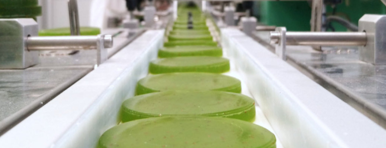 Linha de produção de sabonetes esfoliantes para hotelaria - fabricante de cosmética sólida em Portugal